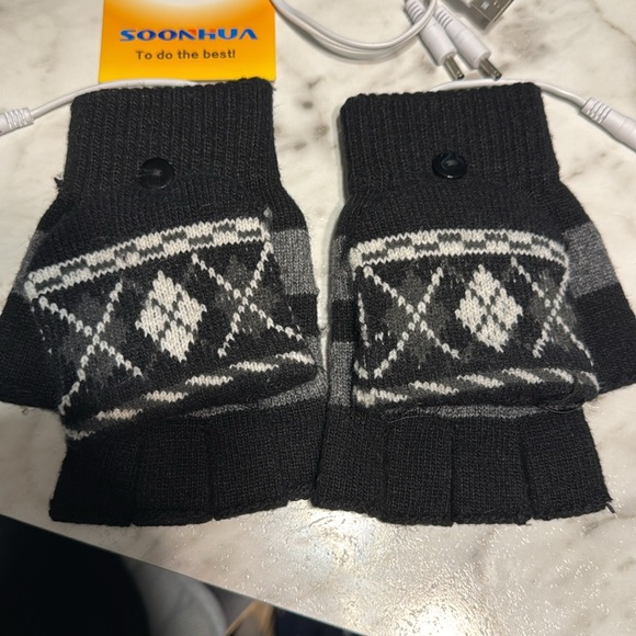 USB Charging Heating Warming Gloves Black & Grey - Picture 2 of 4
